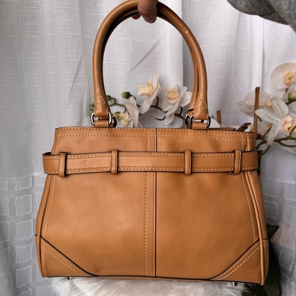 Coach Hampton Leather Satche- 08’-F11199-EUC - Picture 2 of 12